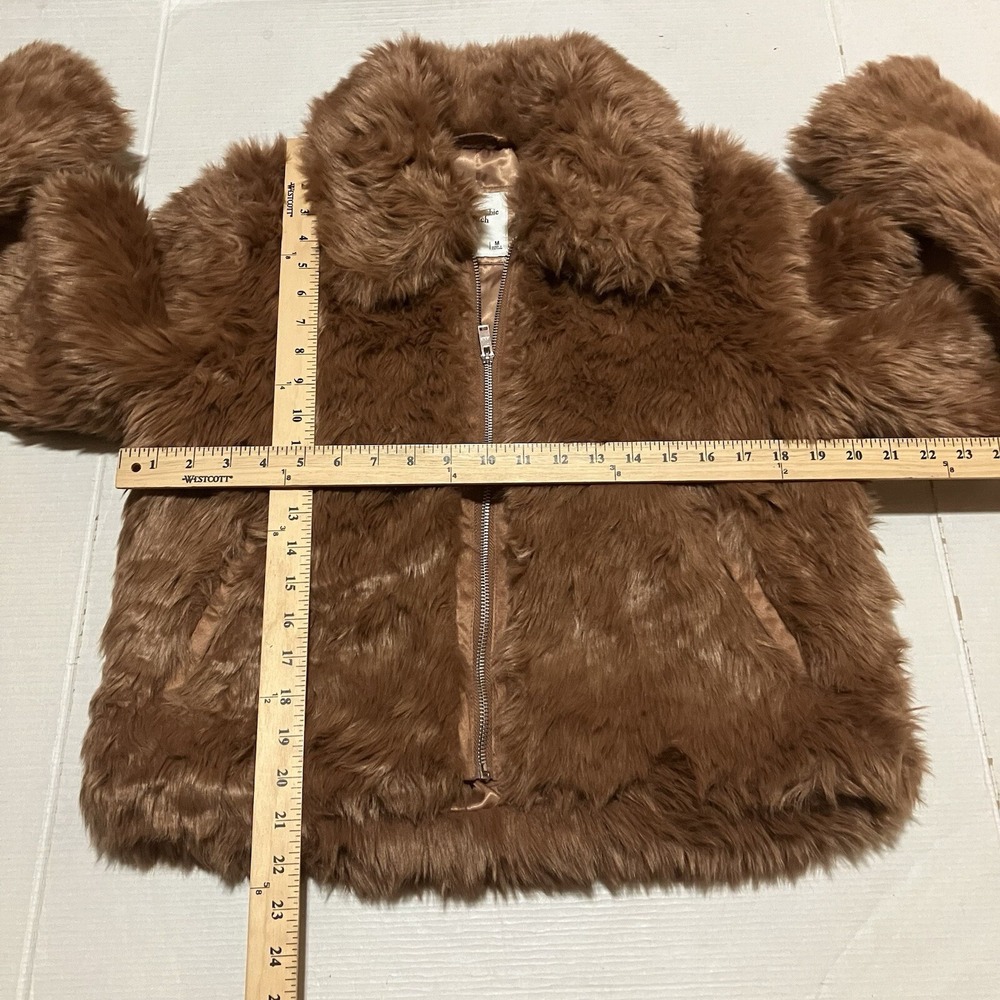 Abercrombie & Fitch Faux Fur Jacket Womens Medium Brown Fuzzy Full Zip Coat Cozy - Picture 3 of 6